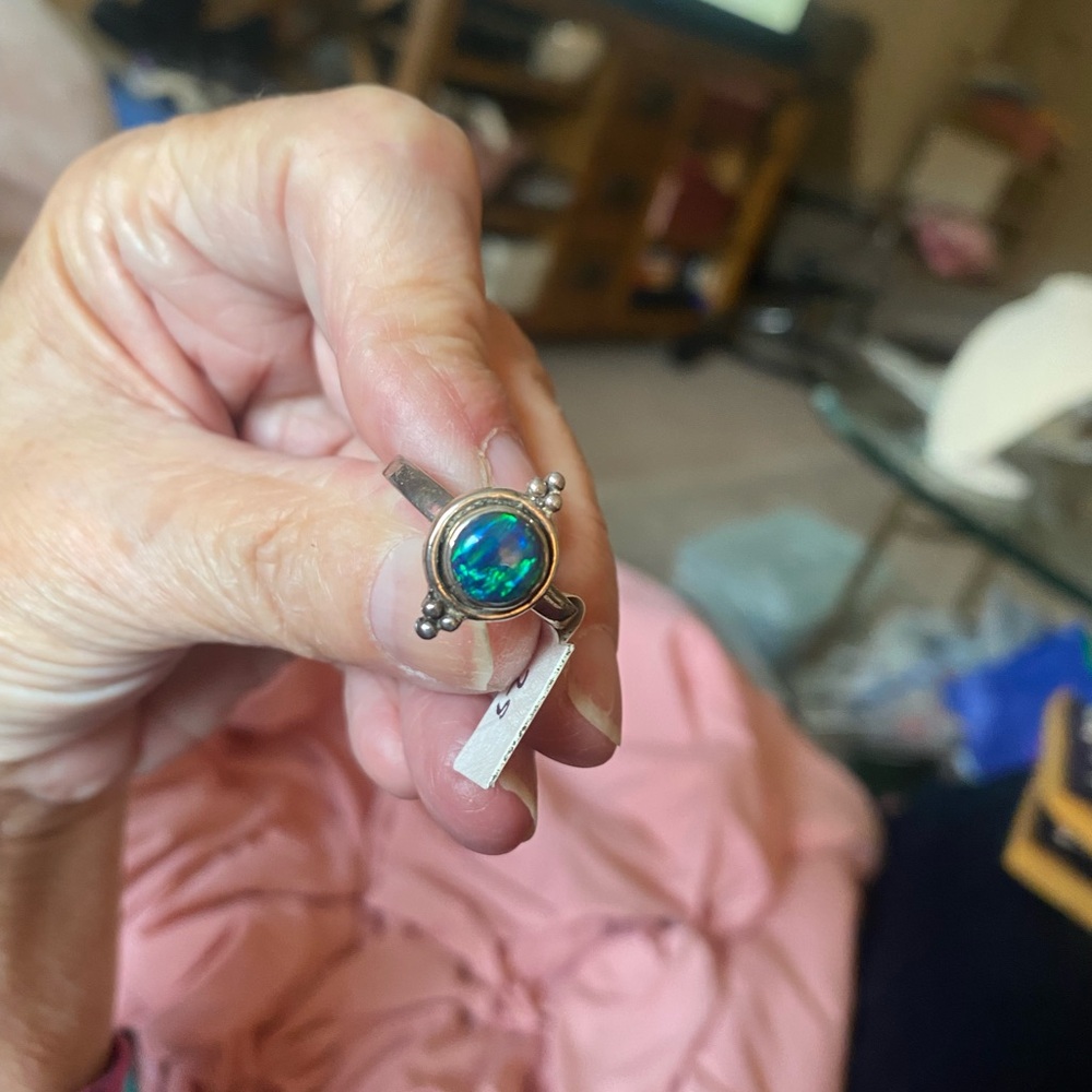 Ring - Picture 3 of 3